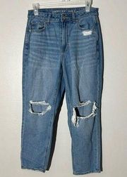 American Eagle  Mom Jean Distressed Women's size 4 Extra Short