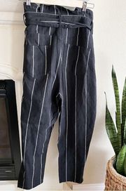 Who What Wear Black Pinstriped Ankle Cropped Pants size 10