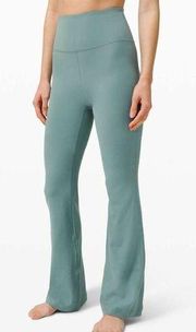 Groove Super-High-Rise Flared Pant Nulu