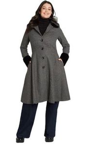 NWT ModCloth Voodoo Vixen Air of Sophistication Coat Size 6 Grey Black Faux Fur