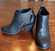 Torrid Side Zip Block Heel Booties Black Faux Leather Short Boots Wide Size 8 WW