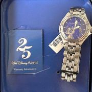 NWT Disney World Sorcerers Apprentice Limited Edition Mickey Mouse Watch #2582 o