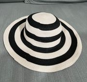 black & white floppy hat