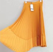 NEW NWT ZARA Pleated Maxi Midi Skirt Flowy Spring Feminine Marigold Yellow Small