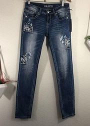 NWT Grace in LA floral embroidered skinny jeans