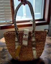 XOXO | ladies straw basket style shoulder handbag.