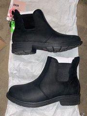 NWOT- Comfy Moda Boots Legend II