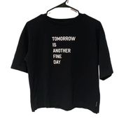 Uniqlo x MoMA museum of modern art special ed. text messages crop top black XS