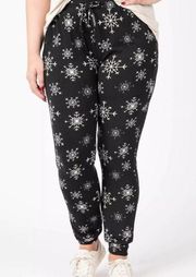 Agnes & Dora Snowflake Everyday Joggers Pants Black and White Size Medium