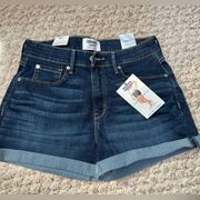 NWT Levi’s high rise shorts size 6