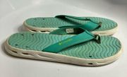 Columbia flip flops size 9