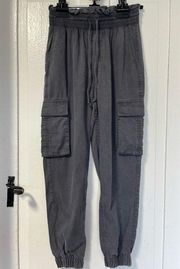 Abercrombie & Fitch Grey washed cargo jogger size small