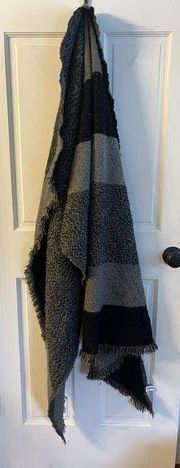 Womens CALVIN KLEIN Black/Gray Boucle Blanket Scarf Wrap NEW Angled Edge
