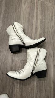 White  Cowboy Boots - 6