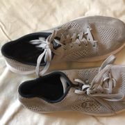 Champion gray tennis shoes