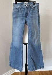 Re/Done denim flare jeans in a size 27 lake blue wide flare going out date work