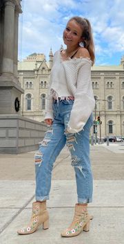 Low Waist Distressed Boyfriend Jeans