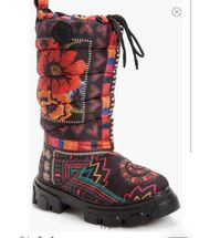 NEW Farm Rio Scarf Lug Sole Tall Puffer Moon Boots Platform Womens 7 $300