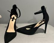 Forever 21‎ heels . New . Size 7.5