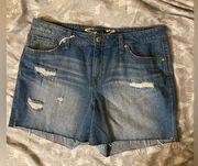 NWT SEVEN 7 the weekend distressed denim shorts 100% cotton raw hem size 12