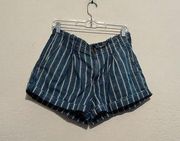 American Eagle  blue white striped shorts size 8 ￼