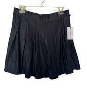 WEWOREWHAT Pleated Pull On Tennis Skort In Black Size L