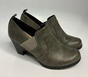 Croft & Barrow faux leather heeled booties size 7