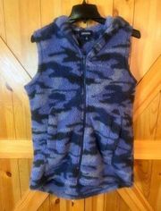 Zenana camo Vest  Hooded Hoodie Soft Fuzzy Faux Sherpa Fleece size Small