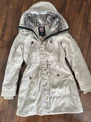 EUC I Madison Expedition Exclusive Coat Small‎