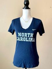 Nike | Navy Blue V-Neck NORTH CAROLINA Tarheels Fitted DRI-FIT T-shirt Sz XS