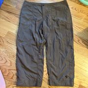 Mountain hardware women’s brown capris size 12