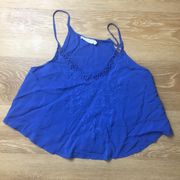 EMBROIDERED DETAIL BLUE CROP CAMI