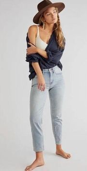 We‎ The Free CRVY High-Rise Vintage Straight Jeans in Stone Beach Size 27