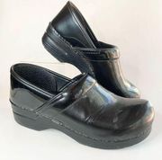 Dansko Black Patent Leather Clogs Slip On Classic Womens Size 40 9.5