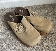 Chunky Old Navy Clogs or Mules Corduroy Tan Size 10