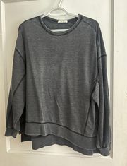 black pull over