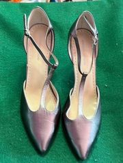 ADRIENNE Vittadini Dark Silver Pointy Toe Cross Strap Dress Shoe Size 9.5