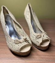 Charming Charlie size 8 womens wedges - vanilla white lace