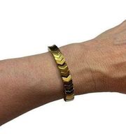 Erimish Golden toned arrow bracelet