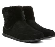 NWOB Vionic Maizie Black Faux Fur Slipper Boot