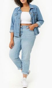 Plus size Light denim boyfriend jeans