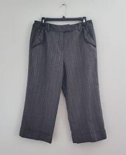 Larry Levine Women's Wide Leg Gray Striped Capri Pants 10