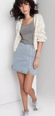 Wild Fable Light Wash Denim Chambray Notch Slit Front Mini Skirt Size 2