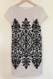 Studio One Knit Short Sleeve Velvet Flocked Damask Ecru Black Shift Dress 6