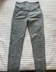 Grey High Rise Jegging 