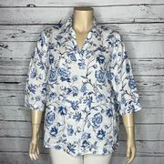 Cynthia Rowley Size 1X White - Blue Floral Print Linen Split V-Neckline Top