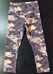 Womens Purple Floral Fitted Capri Leggings Size xs