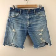 Wrangler Vintage  Jean cut offs shorts ripped high waist Bermuda distressed 31 32