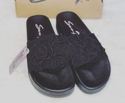 NWT Didi Black Ruffle Slip-on Platform Sandals