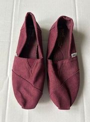 Toms  Classic Burgundy Canvas Size 6.5 Women’s Slip On Flats Shoes